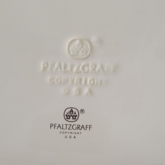 Pfaltzgraff Winterberry 12" Oval Serving Platter USA Made Winter Serving Dishes - Picture 6 of 10